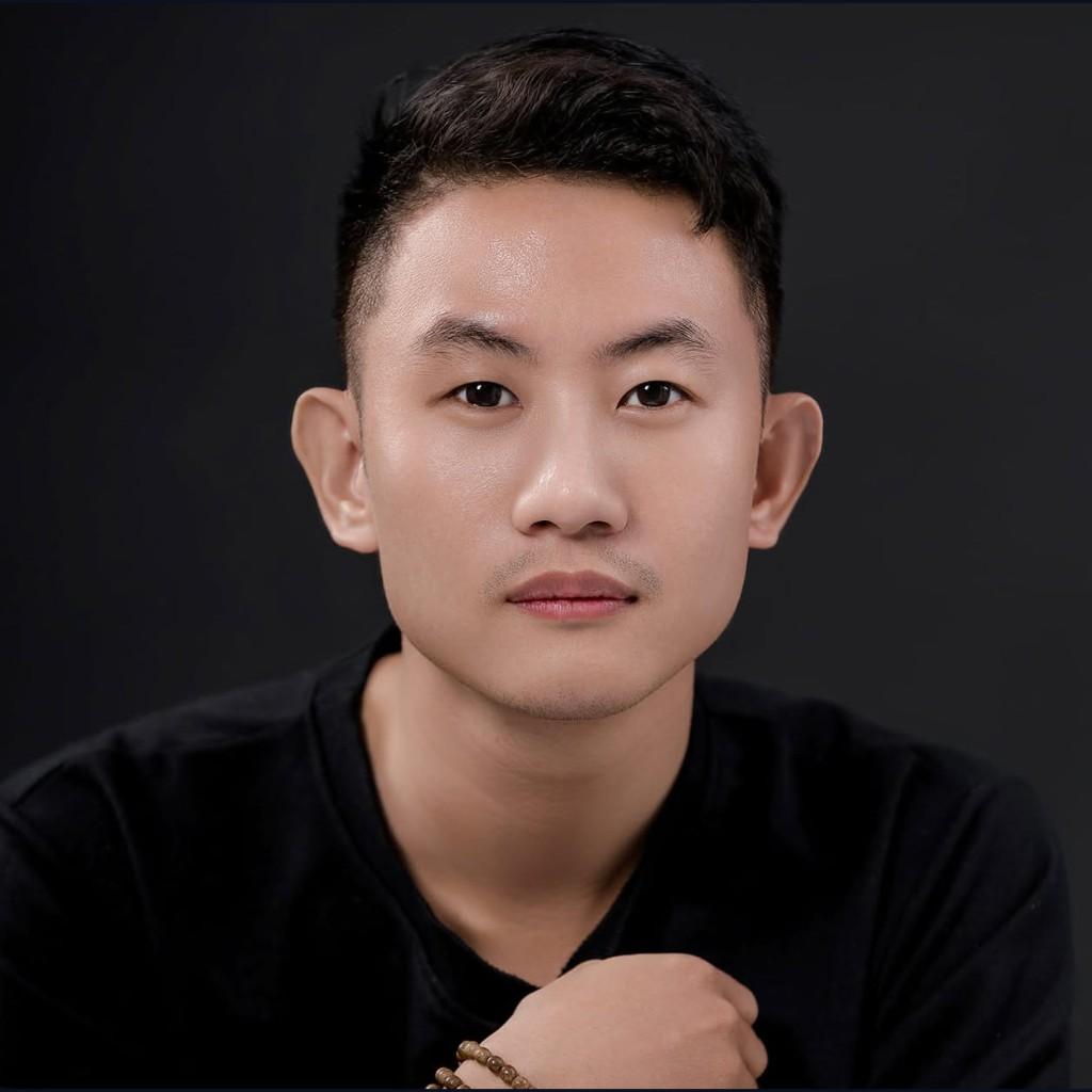 Tấn Quý - QQ Studio